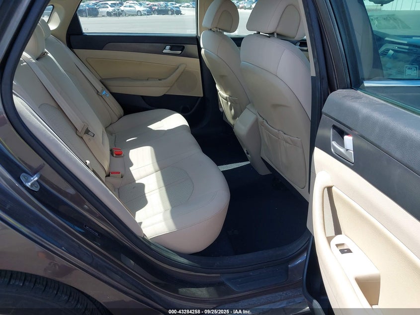 2016 HYUNDAI SONATA SPORT - 5NPE34AF2GH379880