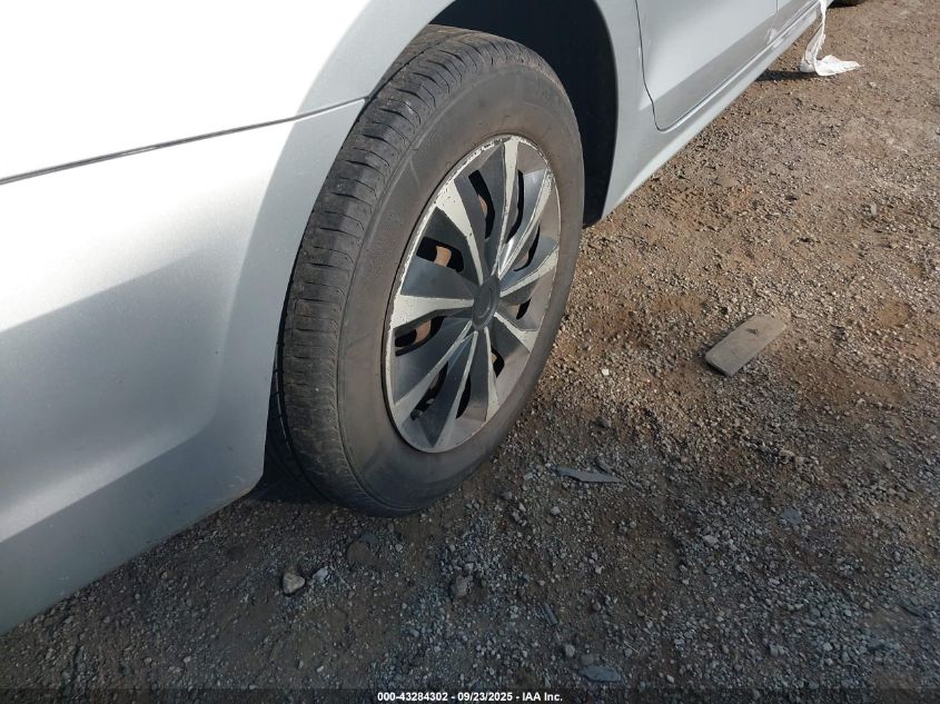 2015 Volkswagen Jetta 2.0L S VIN: 3VW2K7AJ4FM277241 Lot: 43284302