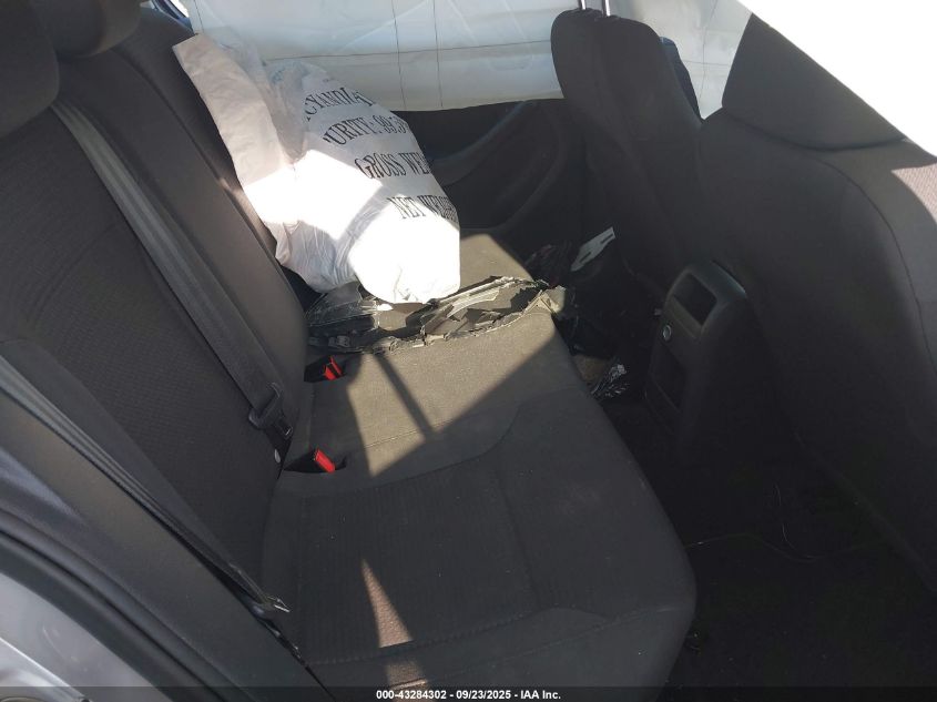 2015 Volkswagen Jetta 2.0L S VIN: 3VW2K7AJ4FM277241 Lot: 43284302