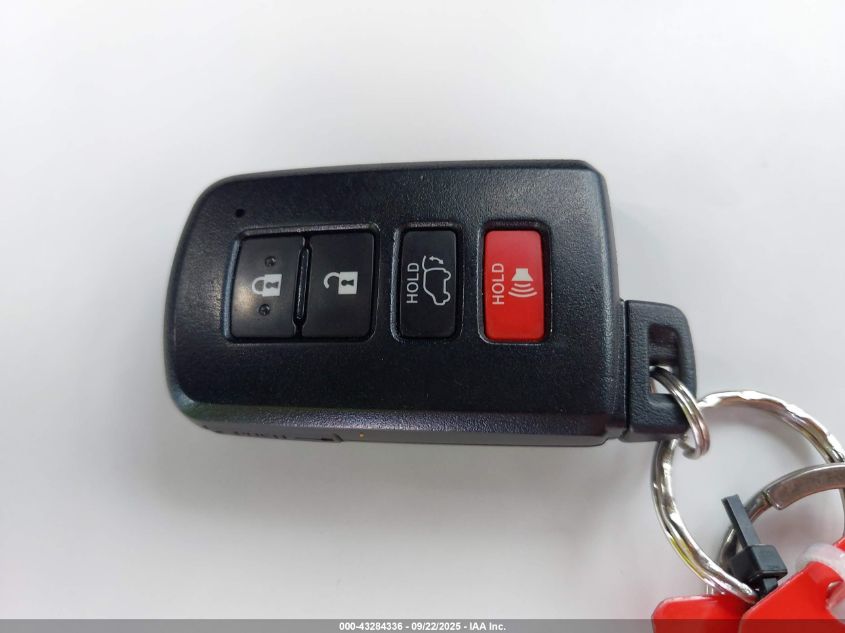 2017 Toyota Rav4 Platinum VIN: 2T3YFREV4HW370286 Lot: 43284336