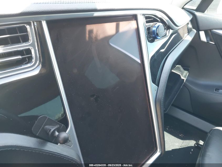 2013 Tesla Model S VIN: 5YJSA1CN5DFP05919 Lot: 43284339