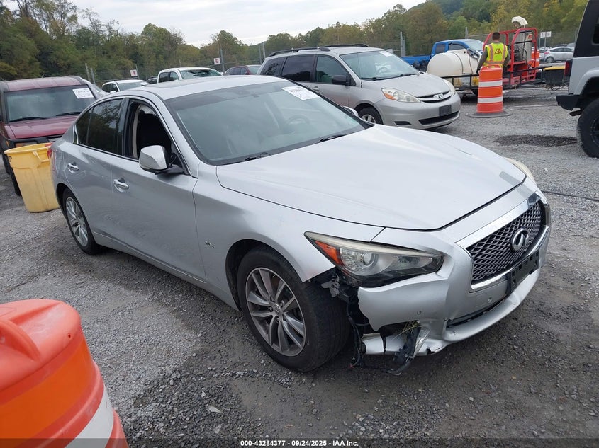 INFINITI Q50 2.0T PREMIUM