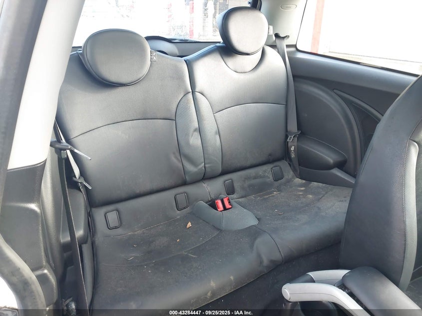 2008 Mini Cooper VIN: WMWMF33558TT64253 Lot: 43284447