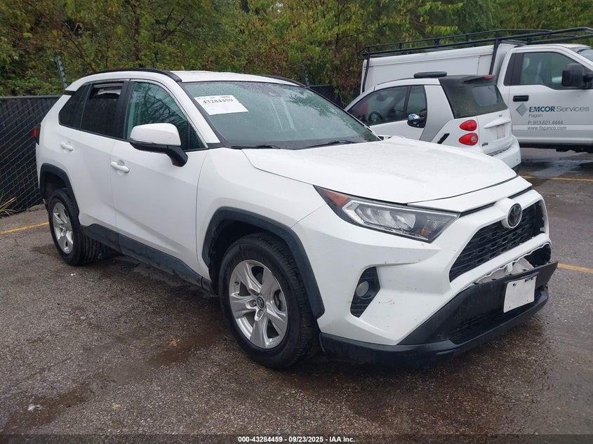 2021 TOYOTA RAV4 XLE - 2T3P1RFV5MW157706