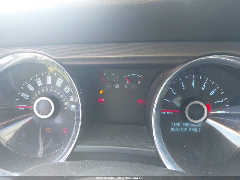 2014 Ford Mustang V6 VIN: 1ZVBP8AM2E5218842 Lot: 43284503