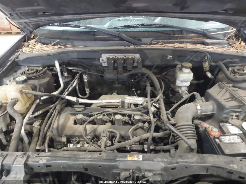 2005 Ford Escape Xls VIN: 1FMYU02Z25KA39635 Lot: 43284614