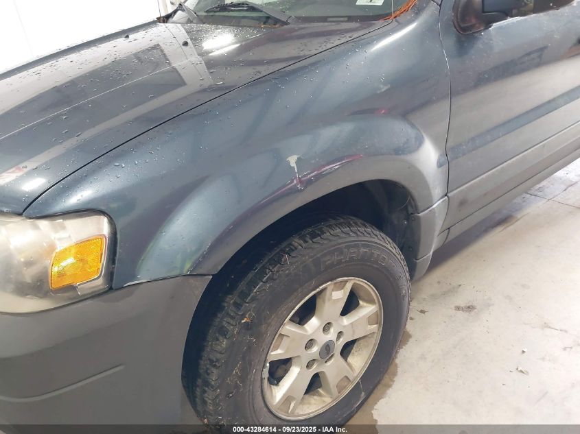 2005 Ford Escape Xls VIN: 1FMYU02Z25KA39635 Lot: 43284614