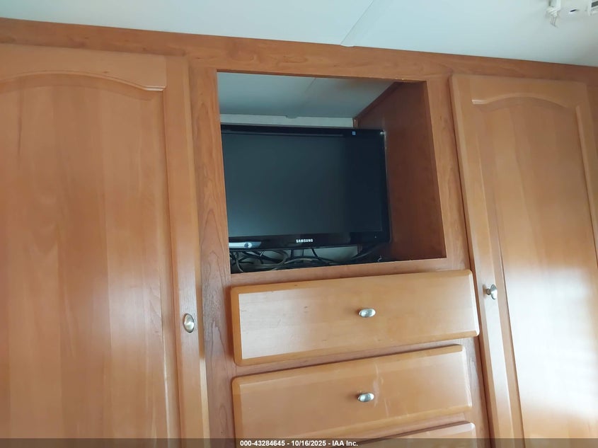 2006 Ford E-450 Cutaway VIN: 1FDXE45S36DA34898 Lot: 43284645