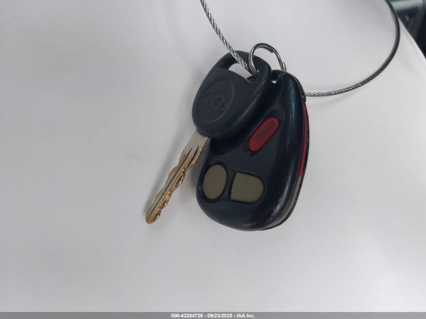 2000 Chevrolet Silverado 1500 Lt VIN: 1GCEK19T7YE311751 Lot: 43284726