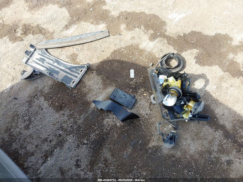 2005 BMW 325I VIN: WBAEV33405KX11374 Lot: 43284732