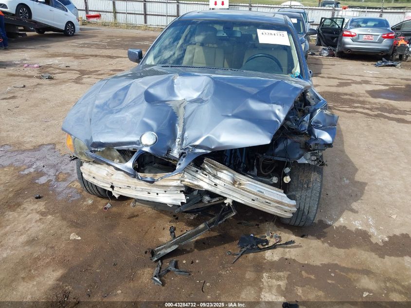 2005 BMW 325I VIN: WBAEV33405KX11374 Lot: 43284732