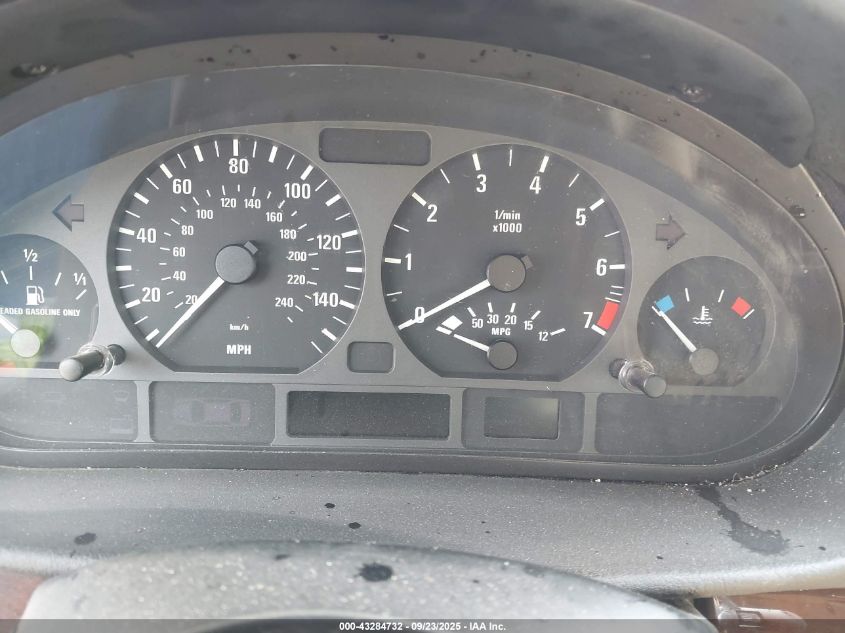 2005 BMW 325I VIN: WBAEV33405KX11374 Lot: 43284732