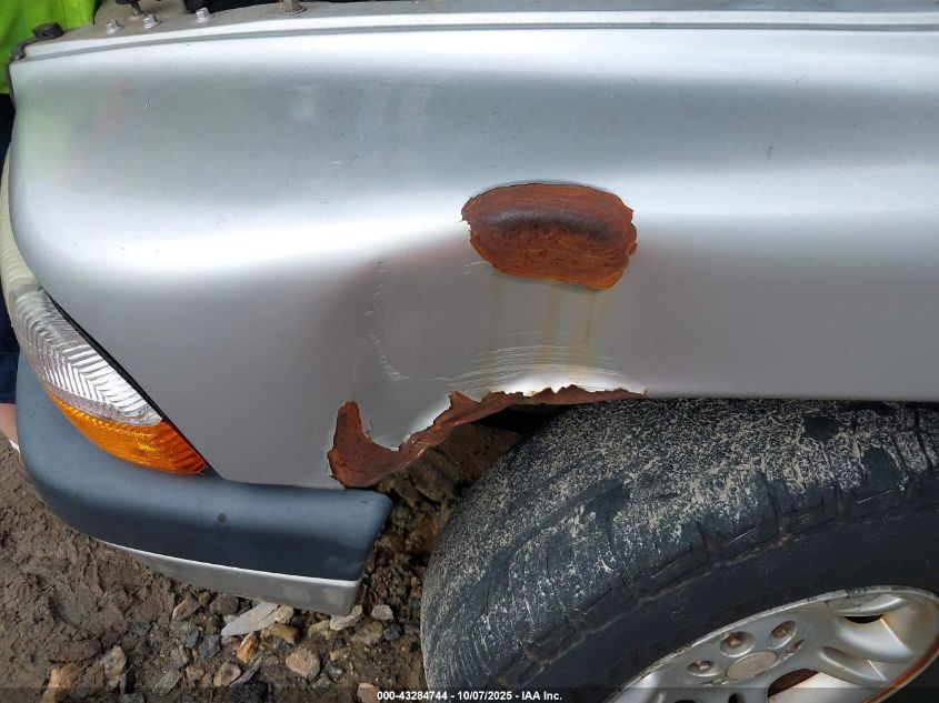 2001 Dodge Dakota Slt/Sport VIN: 1B7HL2AX71S339443 Lot: 43284744