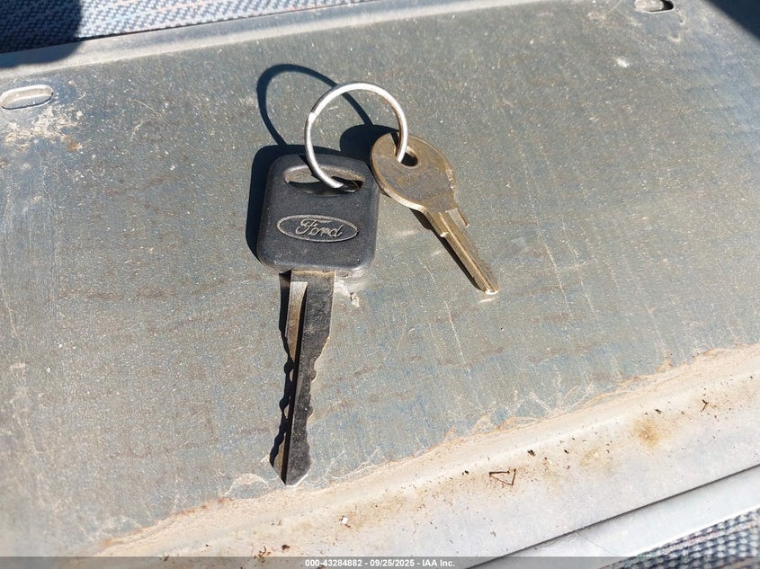 1995 Ford Econoline E250 Super Duty Van VIN: 1FDFS24H1SHB14914 Lot: 43284882