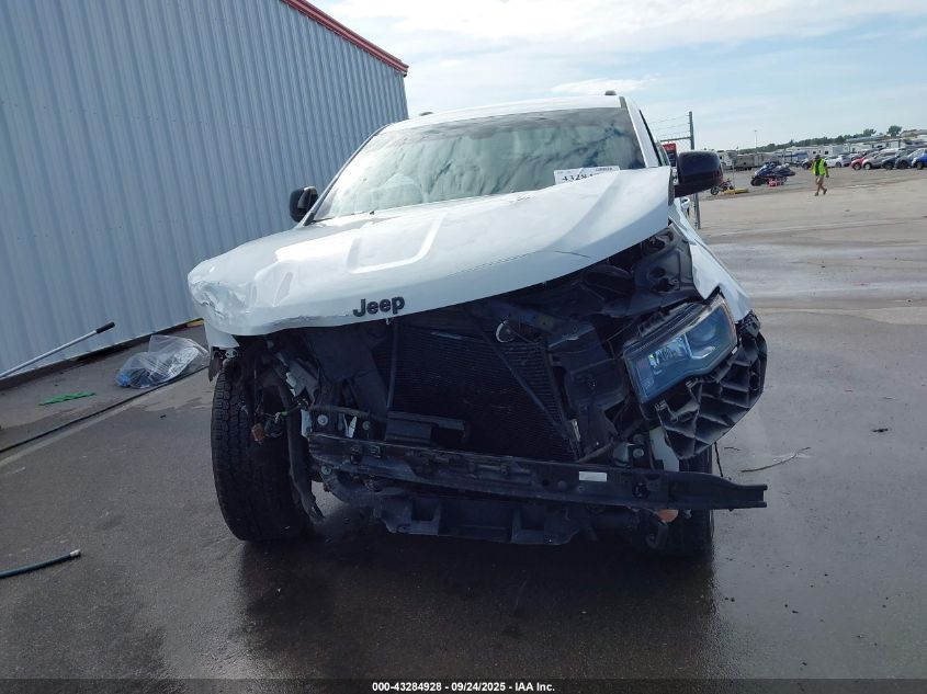 2018 Jeep Grand Cherokee Upland 4X4 VIN: 1C4RJFAG1JC370361 Lot: 43284928