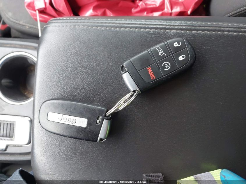 2018 Jeep Grand Cherokee Upland 4X4 VIN: 1C4RJFAG1JC370361 Lot: 43284928