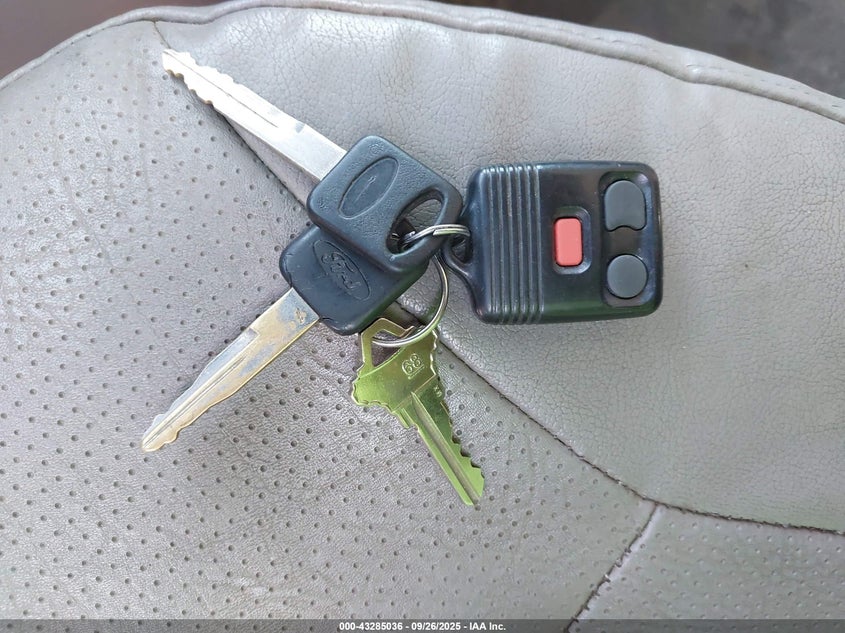 2001 Ford E-250 Commercial/Recreational VIN: 1FTNE24L51HA43842 Lot: 43285036