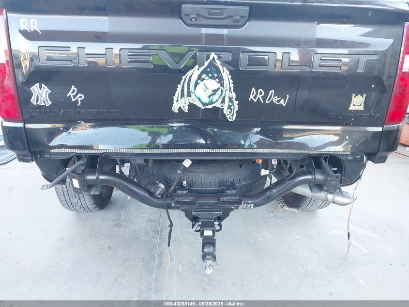 2022 CHEVROLET SILVERADO 1500 4WD  SHORT BED CUSTOM - 1GCPDBEK3NZ506563