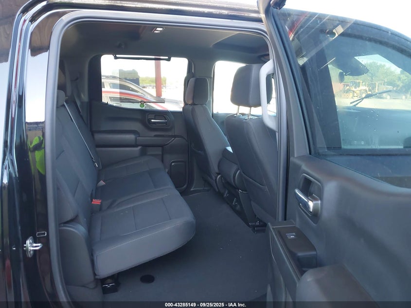 2022 CHEVROLET SILVERADO 1500 4WD  SHORT BED CUSTOM - 1GCPDBEK3NZ506563