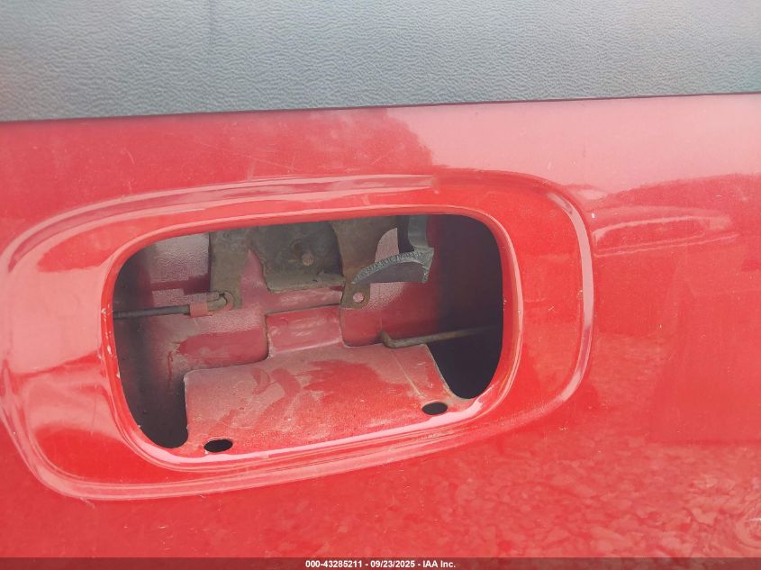 2004 Chevrolet Silverado 1500 Z71 VIN: 2GCEK19T541282794 Lot: 43285211