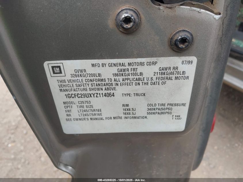 2000 Chevrolet Silverado 2500 Ls VIN: 1GCFC29UXYZ114064 Lot: 43285325