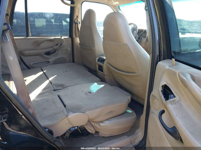 2002 Ford Expedition Eddie Bauer VIN: 1FMRU17L92LA59434 Lot: 43285382