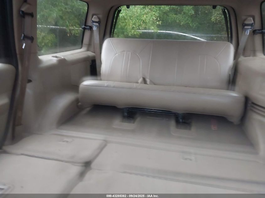 2002 Ford Expedition Eddie Bauer VIN: 1FMRU17L92LA59434 Lot: 43285382