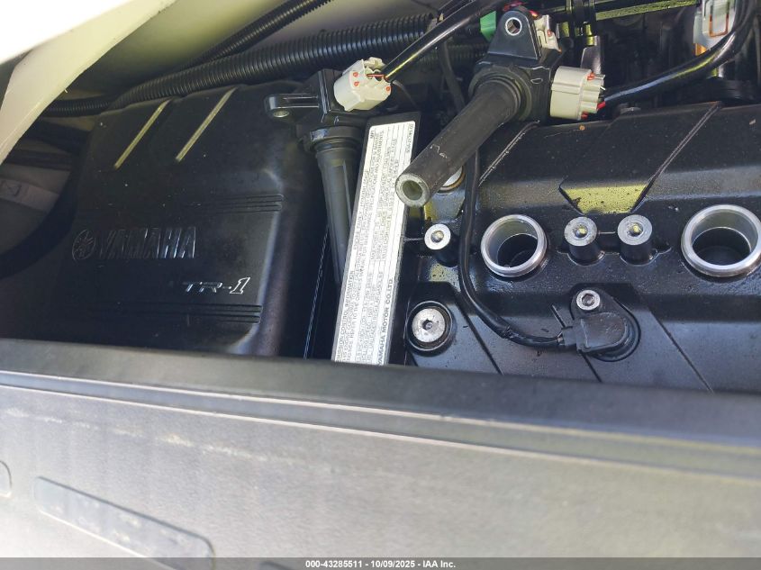 2017 Yamaha Other VIN: YAMA0282L617 Lot: 43285511