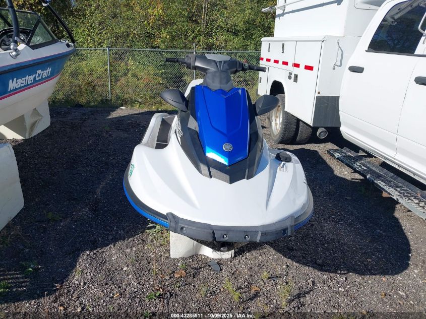 2017 Yamaha Other VIN: YAMA0282L617 Lot: 43285511