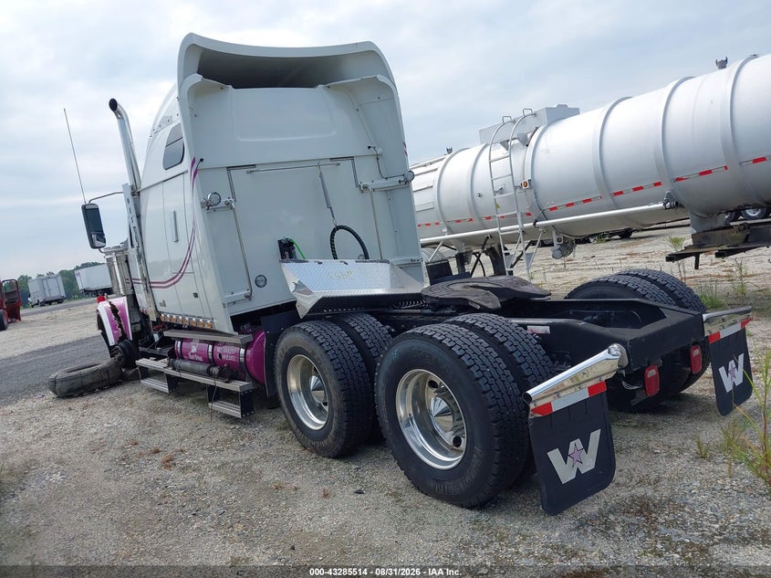 2017 WESTERN STAR 4900 EX auction photo 3