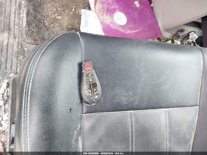 2016 Chrysler Town & Country Touring VIN: 2C4RC1BG9GR141387 Lot: 43285598