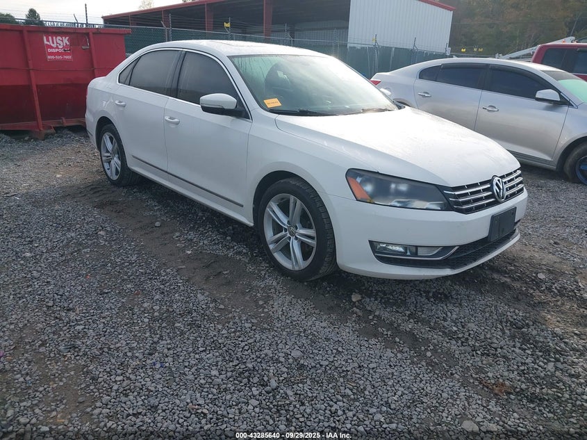 2013 VOLKSWAGEN PASSAT 2.0L TDI SE - 1VWBN7A37DC126398