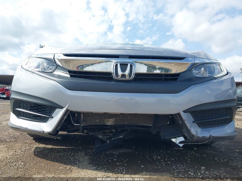 2017 Honda Civic 2.0 Lx Silver Lot 111043285701 Vin 2HGFC2F5XHH555935