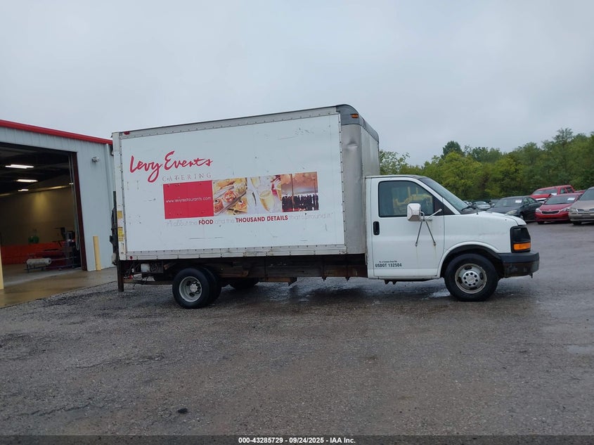 2004 Chevrolet Express Cutaway Base W/C7L/C7N VIN: 1GBJG31UX41201069 Lot: 43285729