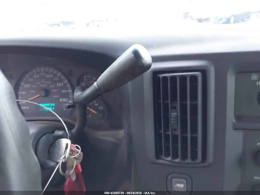 2004 Chevrolet Express Cutaway Base W/C7L/C7N VIN: 1GBJG31UX41201069 Lot: 43285729