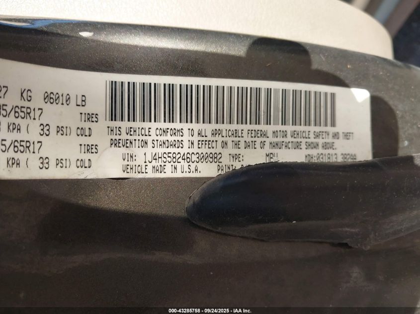 2006 Jeep Grand Cherokee Limited VIN: 1J4HS58246C300982 Lot: 43285758