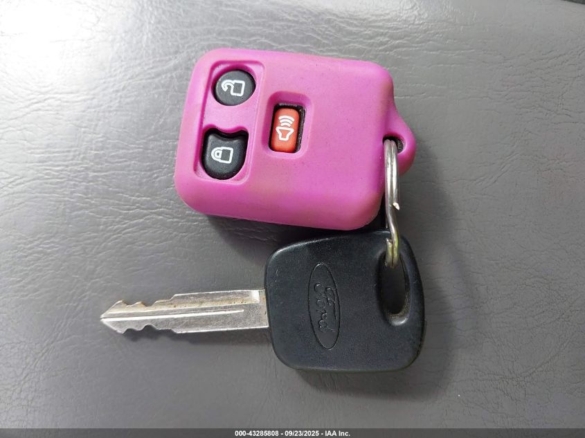 2002 Ford Escape Xlt VIN: 1FMYU04162KC47701 Lot: 43285808