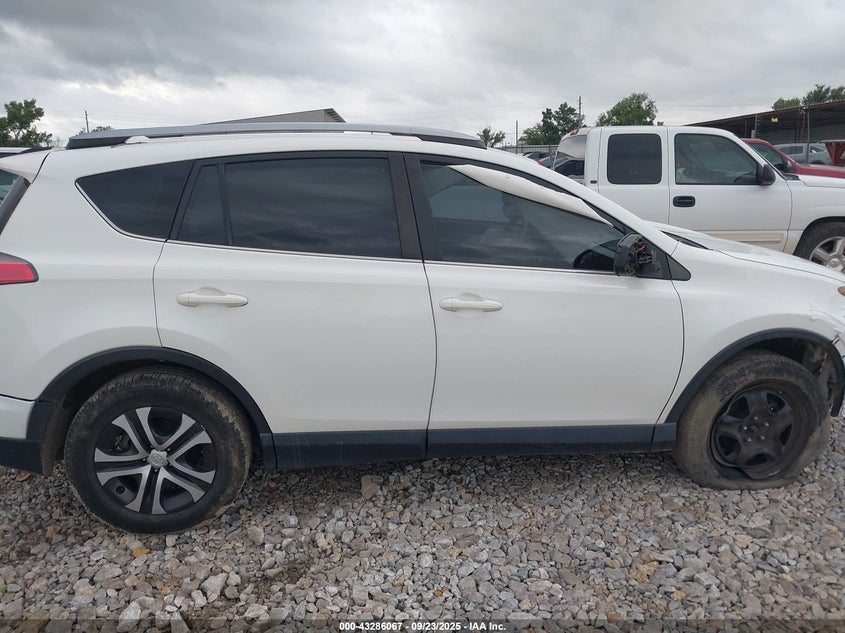 2018 TOYOTA RAV4 LE - JTMZFREV6JJ739965