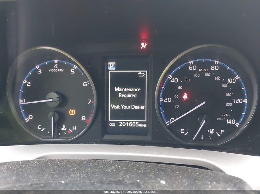 2018 TOYOTA RAV4 LE - JTMZFREV6JJ739965