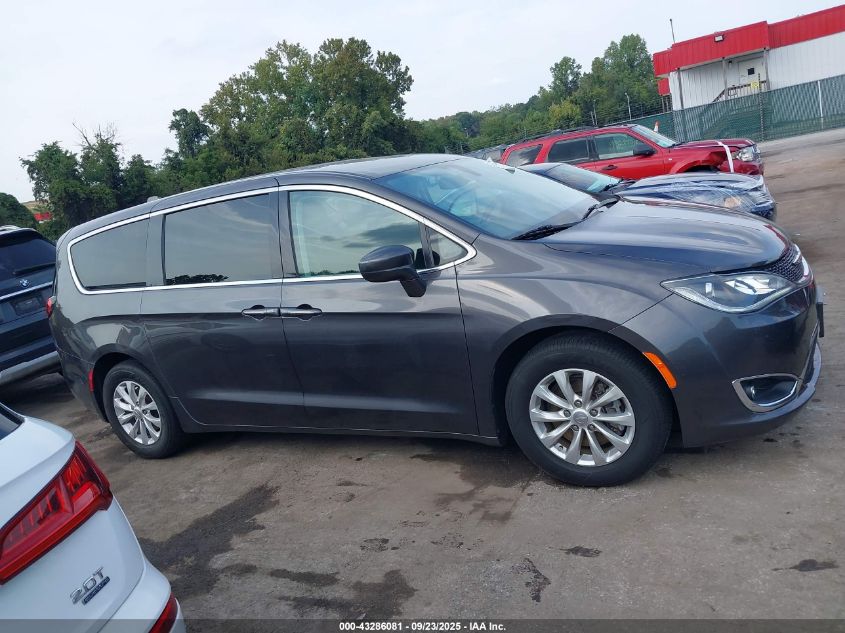 2019 Chrysler Pacifica Touring Plus VIN: 2C4RC1FG4KR737915 Lot: 43286081