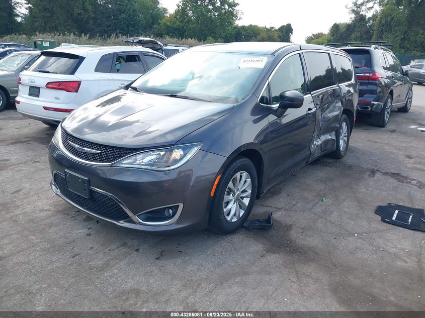 2C4RC1FG4KR737915 2019 CHRYSLER PACIFICA photo no. 2