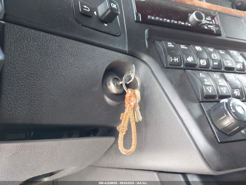 2019 International Lt VIN: 3HSDZAPR7KN715392 Lot: 43286095