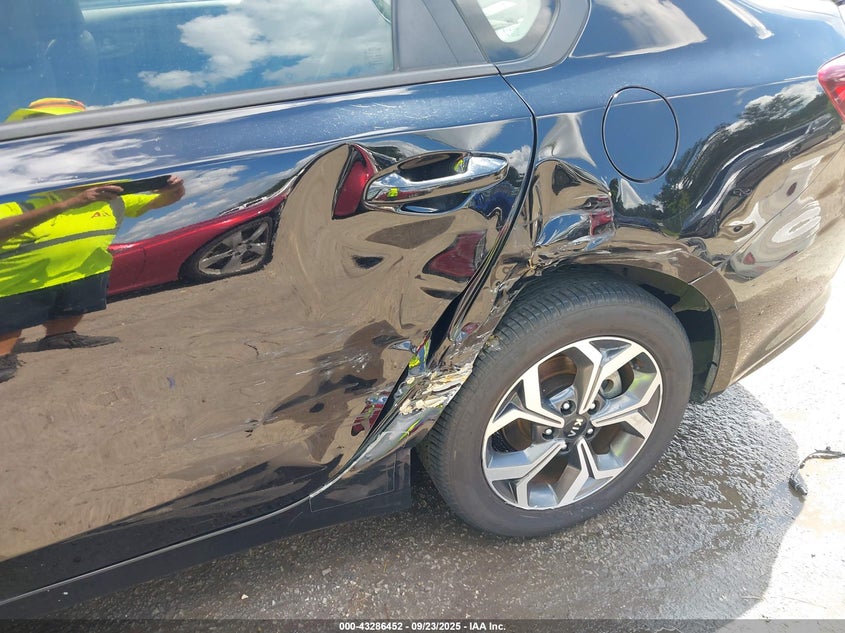 2019 KIA FORTE LXS - 3KPF24AD6KE064096