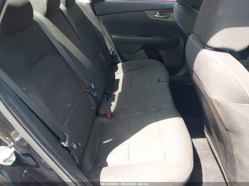 2019 KIA FORTE LXS - 3KPF24AD6KE064096