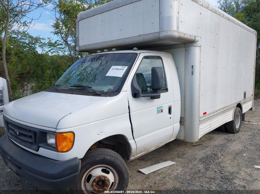1FDXE45S07DA81145 2007 FORD ECONOLINE photo no. 2