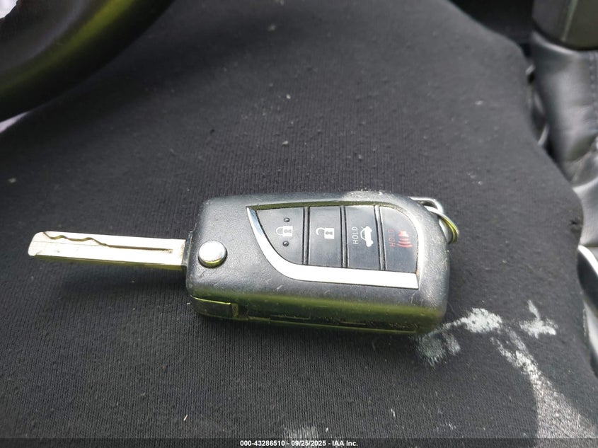 2019 TOYOTA CAMRY SE - 4T1B11HK2KU785419