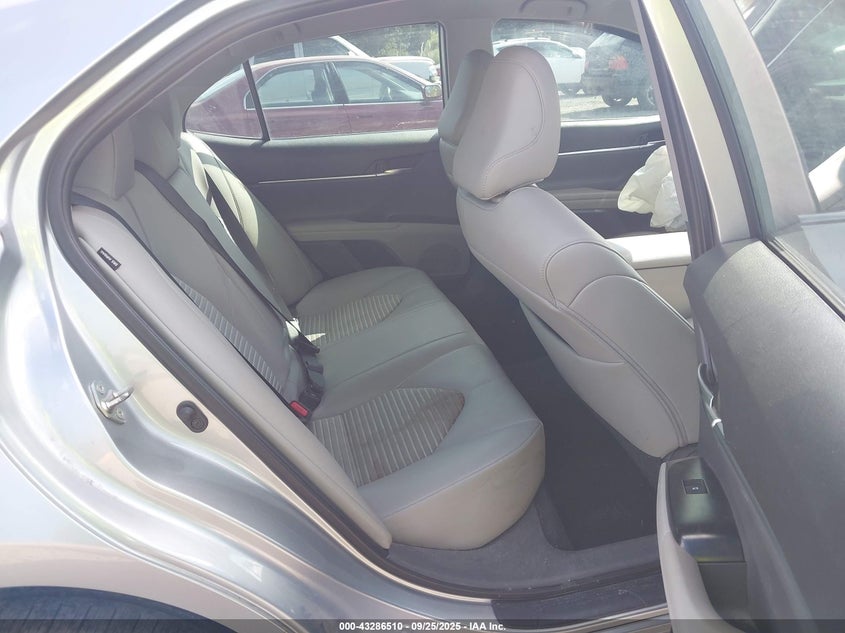 2019 TOYOTA CAMRY SE - 4T1B11HK2KU785419