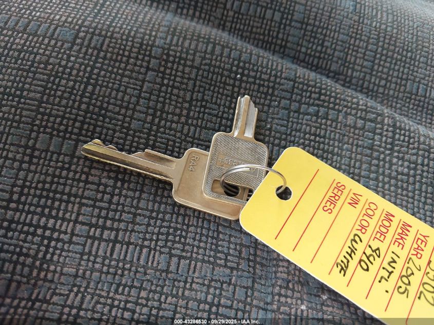 2005 International 9400 9400I VIN: 3HSCNAPR15N043549 Lot: 43286530