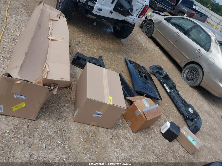 2024 FORD BRONCO OUTER BANKS - 1FMEE8BP6RLA58072