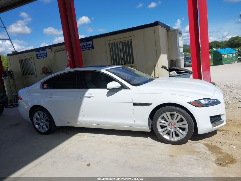 2017 Jaguar Xf 35T Premium VIN: SAJBD4BV4HCY33597 Lot: 43286692